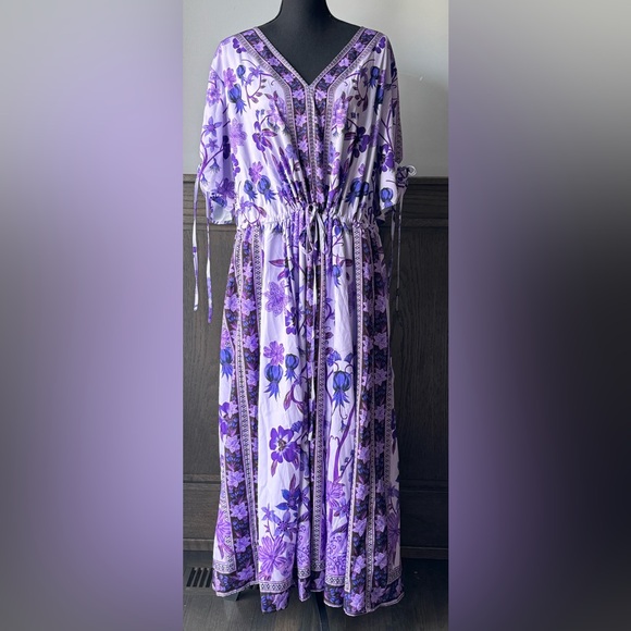 BloomChic Dresses & Skirts - BloomChic Purple Floral Maxi Dress
